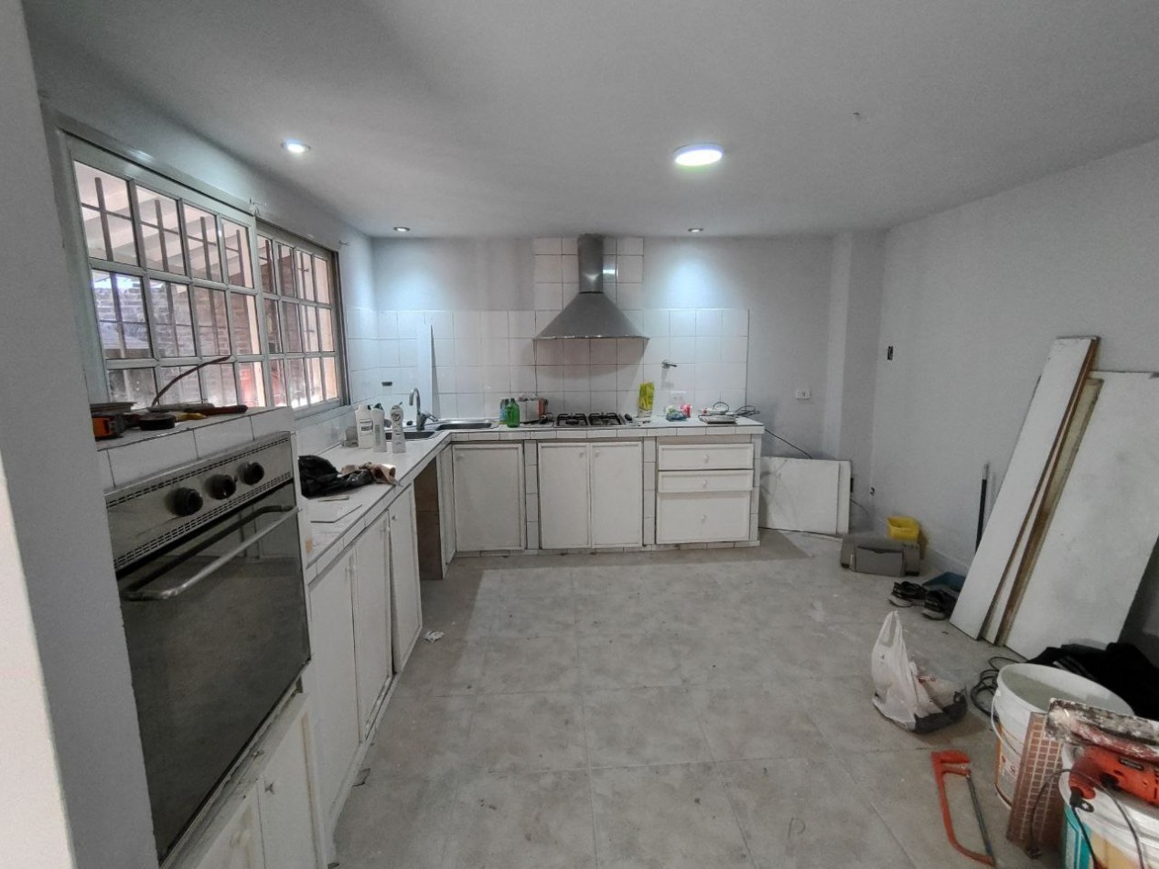 CASA CON PARQUE, REMODELADO A NUEVO